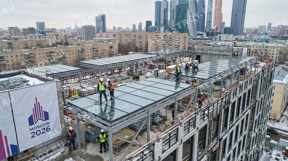 Что такое козырьки над входами и зачем они нужны